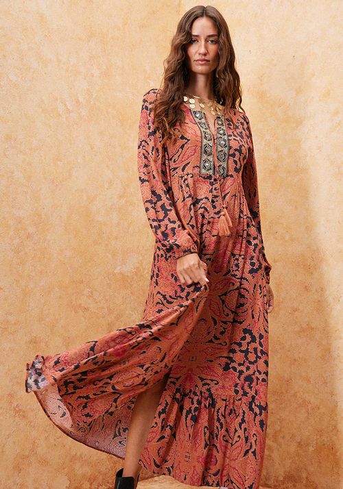Vestido Estampado Con Aplicacion En Escote