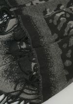 867790-0960_04