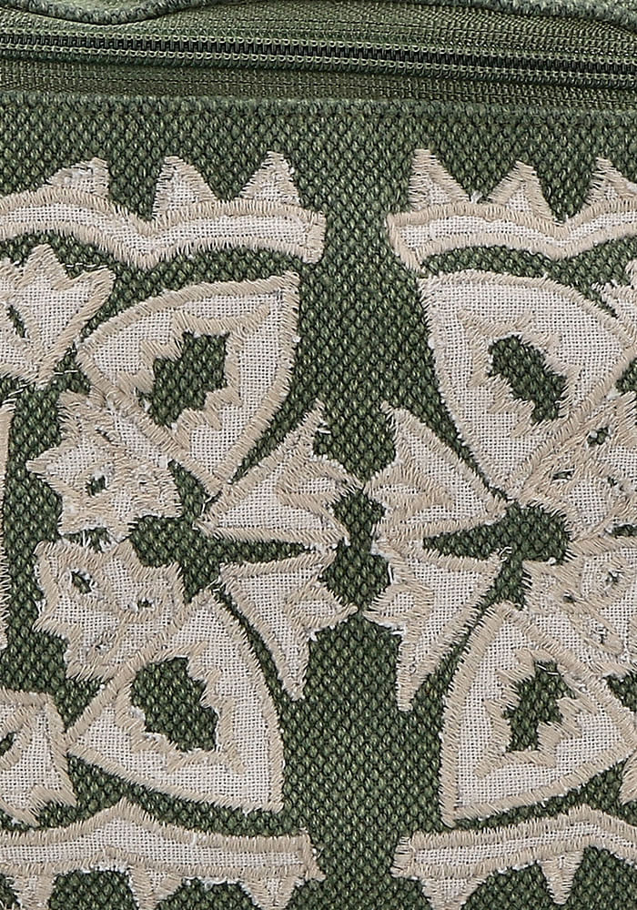915949-0300_07