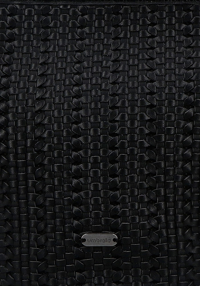 939579-0001_07