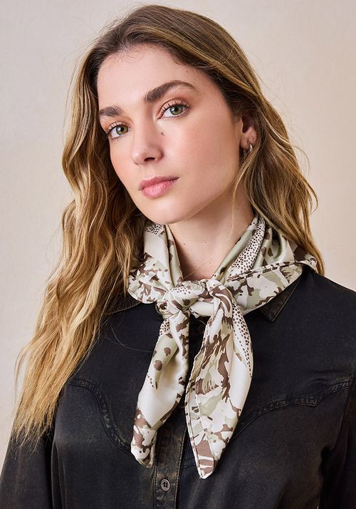 Pañuelo Bandana Satin Estampada
