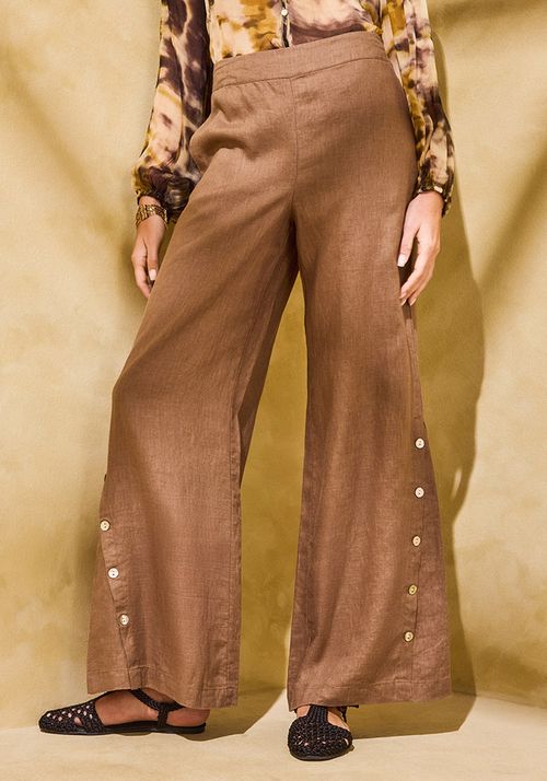 Pantalón Lino Detalle de Botón en Costado
