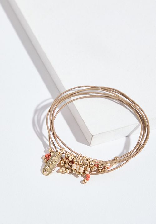 Set de accesorios pulseras elasticádas con aplicaciones