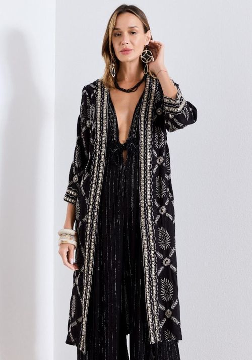 Chaqueta Tipo Kimono Bordada