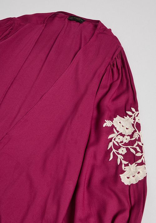 Pañuelo Kimono Bordado En Mangas