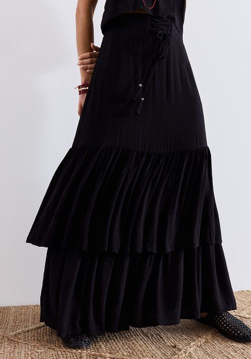 Falda look satin con diseño en textura