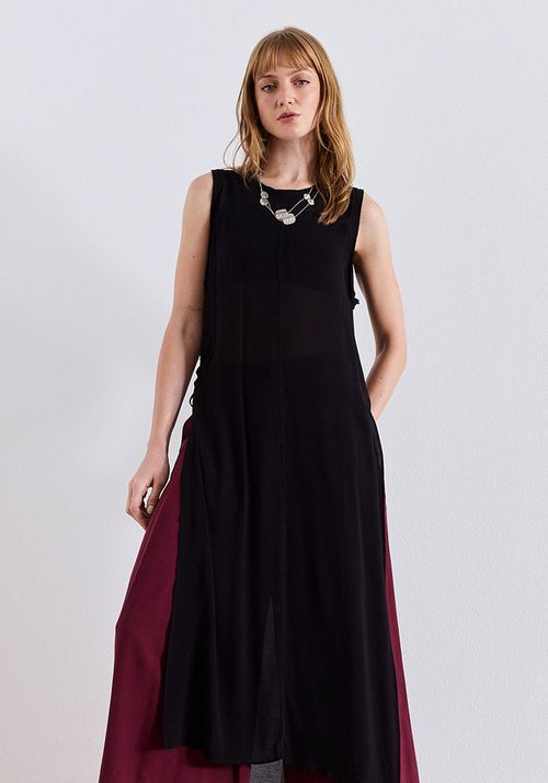 Polera Detalle de Trenzado en Costado