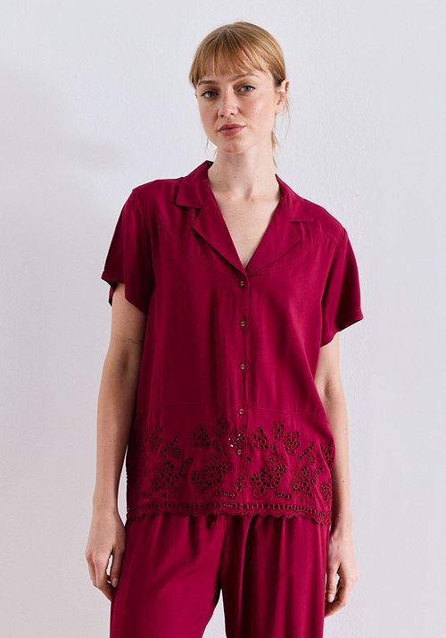 Pijama manga corta con aplicación calada broderie