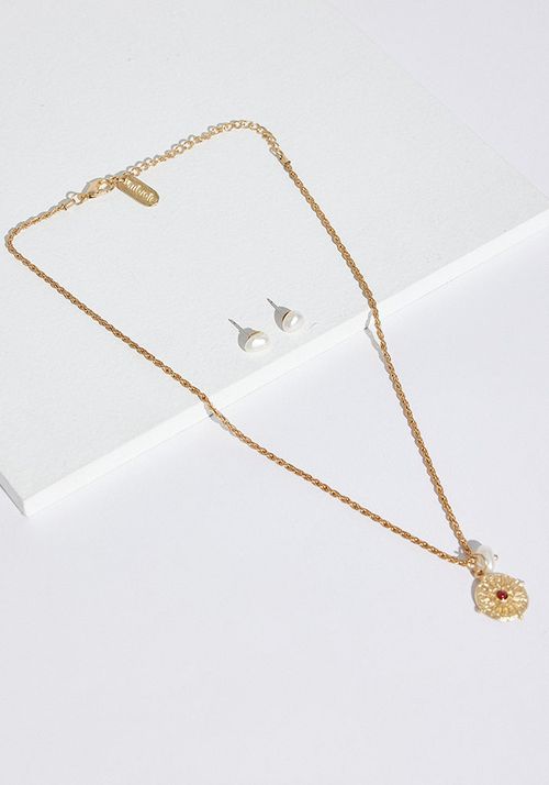 Collar Set y Aros Perla Dorado con Dije