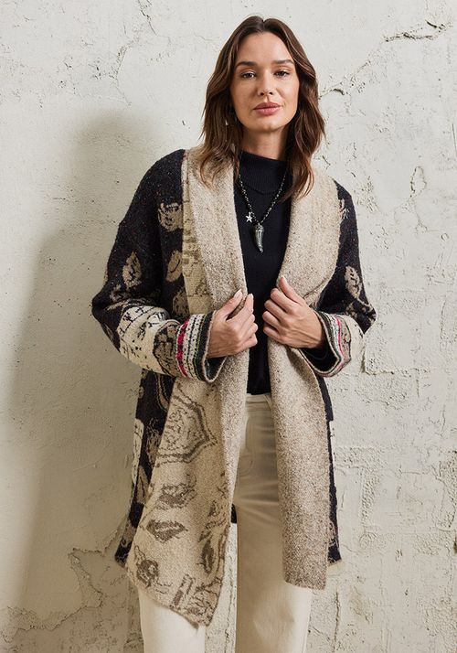 Chaleco Solapa de un solo tono, flores beige y negras.