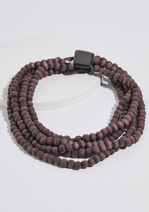 Collar con cuentas de madera
