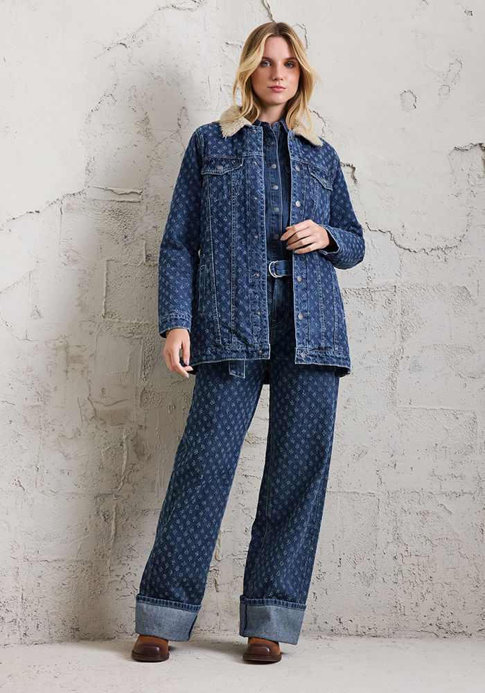 Chaqueta denim textura desagujada y cuerpo de sherpa| Umbrale