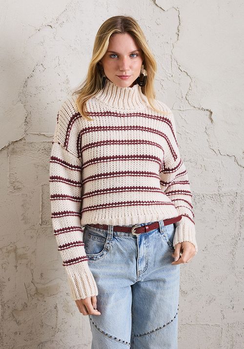 Sweater Cuello Alto con Diseño de Líneas en Relieve
