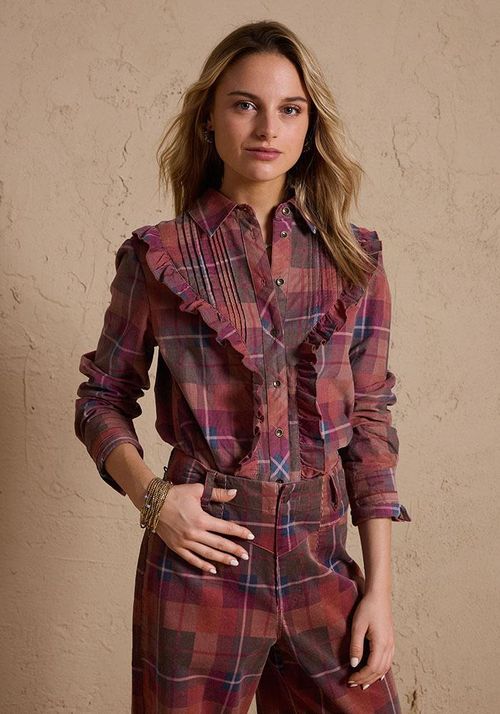 Blusa pinzas y volantes