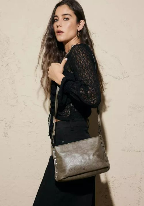 Cartera Diseño Ecocuero Con Tachas