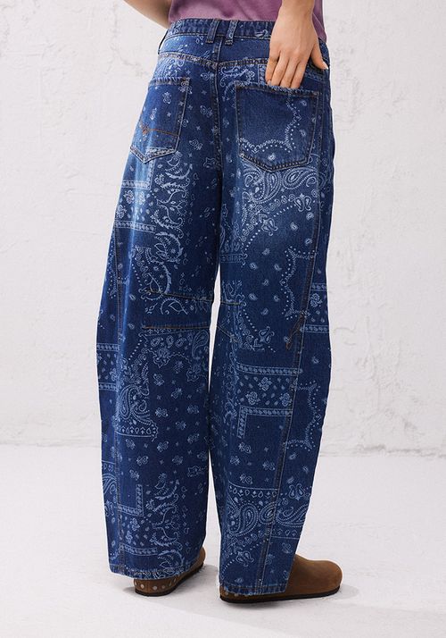 Jeans barrel full bordado diseño pañuelo