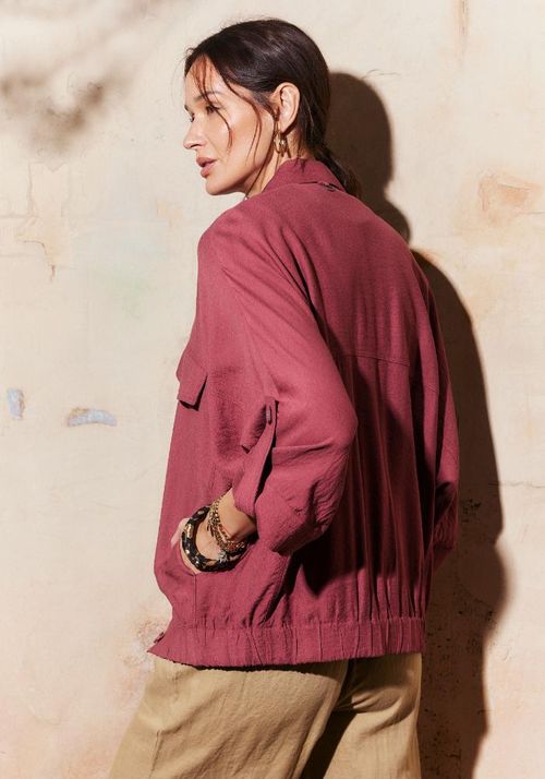 Chaqueta ligera botones